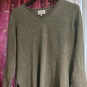 JOAN Vass 100% cashmere sweater